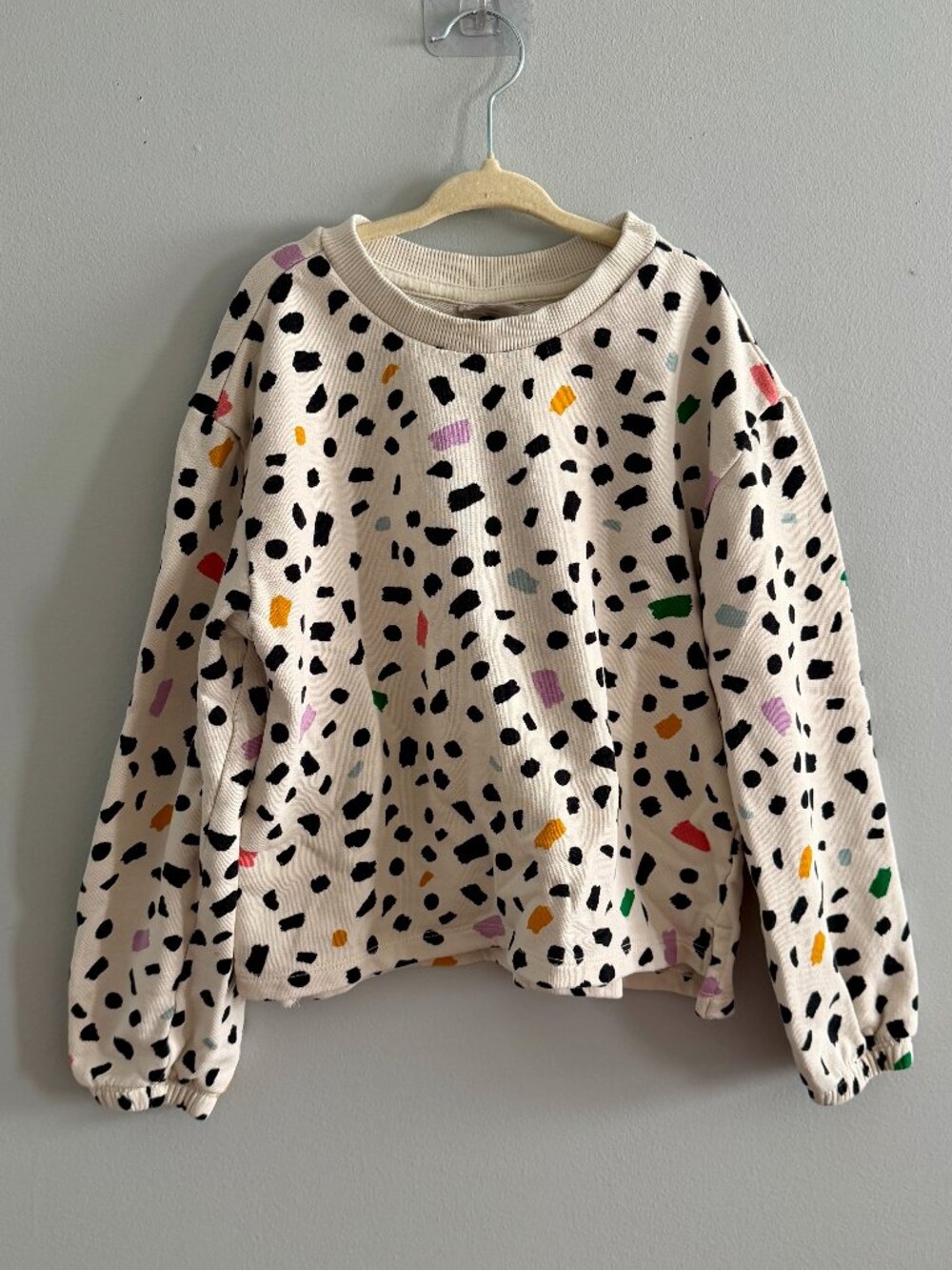 Hanna Andersson Printed French Terry Crewneck in Painted Spots on Ecru Size 8
